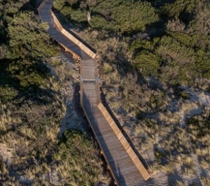 McCulloch Boardwalk Dulux Intergrain Timber Vision Award Winner