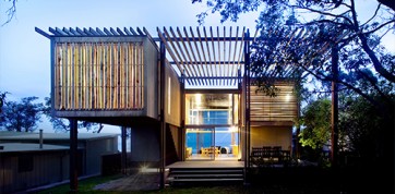 Waratah Weekender